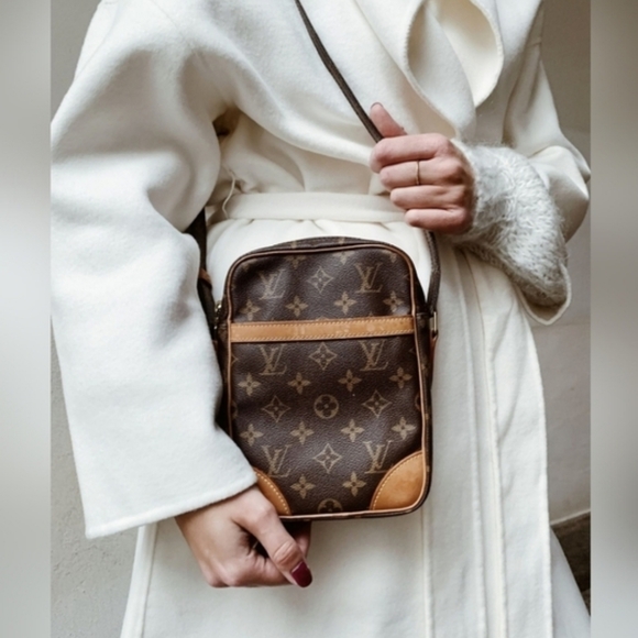 🔥 Louis Vuitton EUC✨️Danube Vintage Monogram Messenger Crossbody Bag - Picture 16 of 17